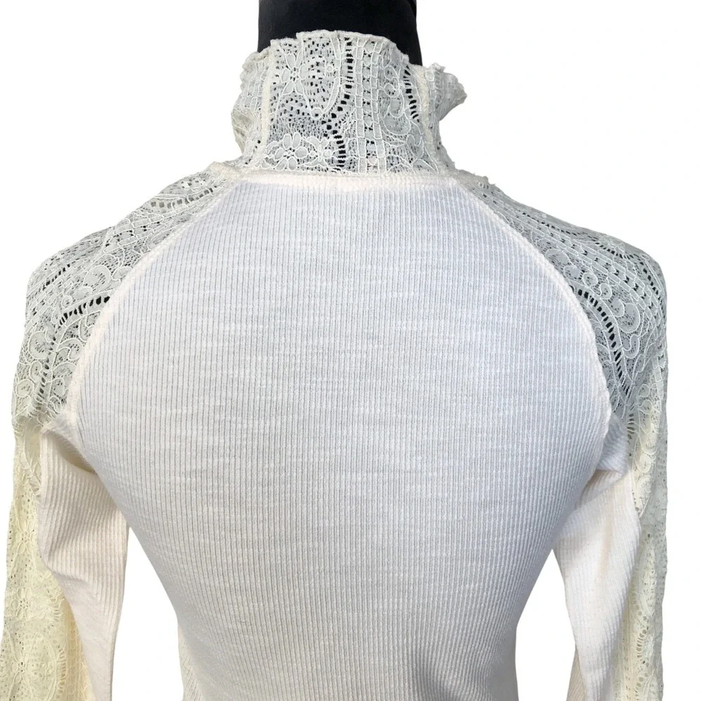 Free People Cream Feminine Fairy Hipster Lace Ribbed Mock Neck‎ Top Sz M